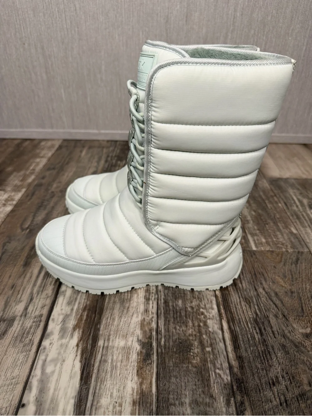 Kizik stylish quilted